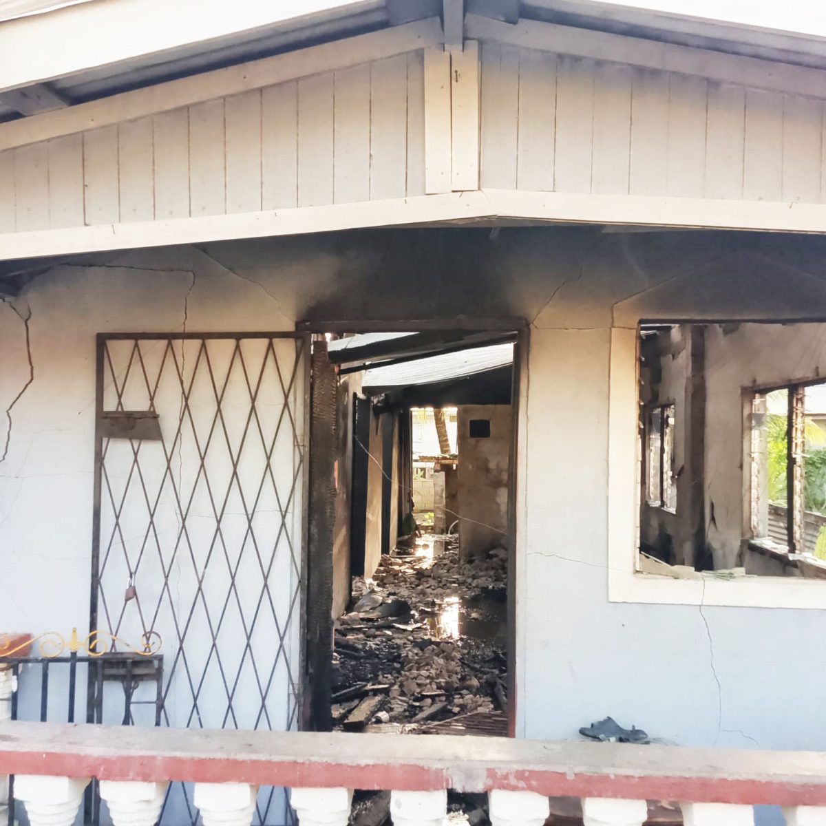 A photo of the front of the house after the flames were extinguished by the fire service.