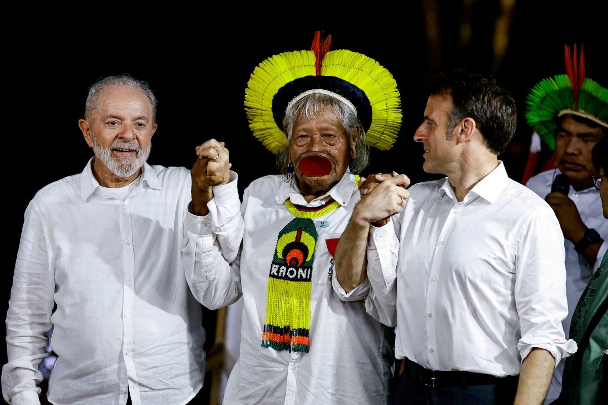 FILE PHOTO: French President Emmanuel Macron and Brazil’s President Luiz Inacio Lula da Silva attend a ceremony of presentation of the Legion of Honor to honor Brazil’s indigenous chief Raoni Metuktire, at the Combu Island, near Belem, Brazil, March 26, 2024. REUTERS/Ueslei Marcelino/File Photo