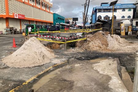 The construction at Regent Street and Avenue of the Republic
