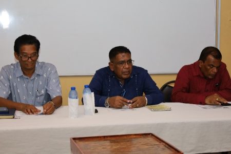 GuySuCo Chairman Paul Cheong (left) and Minister of Agriculture Zulfikar Mustapha at the meeting