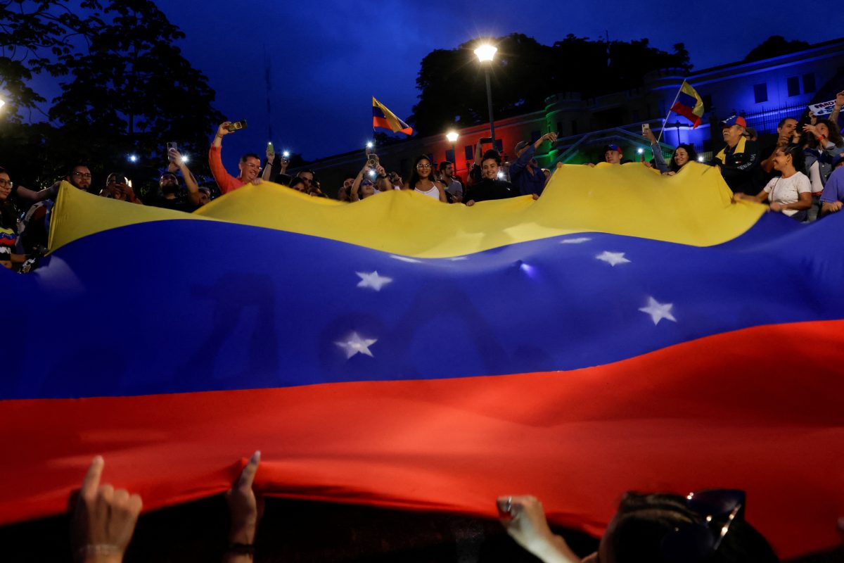 Venezuelan opposition supporters in San Jose, Costa Rica, August 17. REUTERS/Mayela Lopez