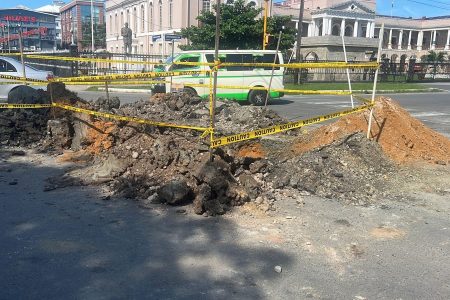 The hole dug by GWI at the intersection of Brickdam and Avenue of the Republic (a GPF photo)