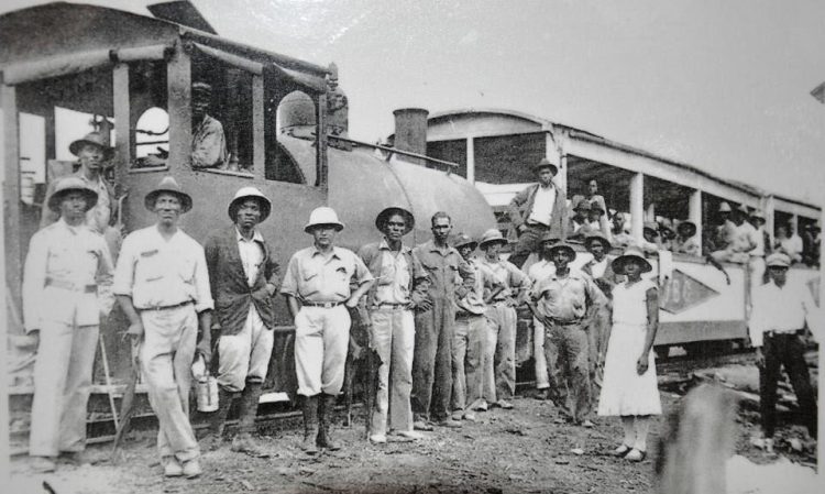 Train patrons, Lamaha Street circa 1903