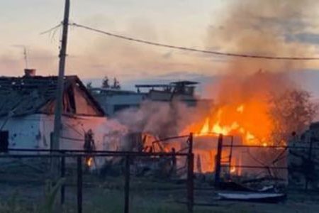 A view shows a building on fire in the town of Sudzha following an incursion of Ukrainian troops into the Kursk region, Russia, in this still image from video taken August 7, 2024. MIC IZVESTIA / IZ.RU/VIA REUTERS