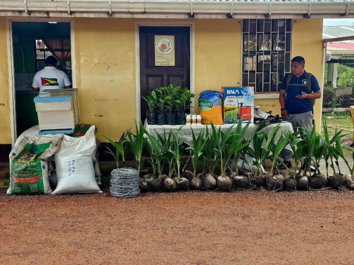 Some of the items handed over (Ministry of Agriculture photo)