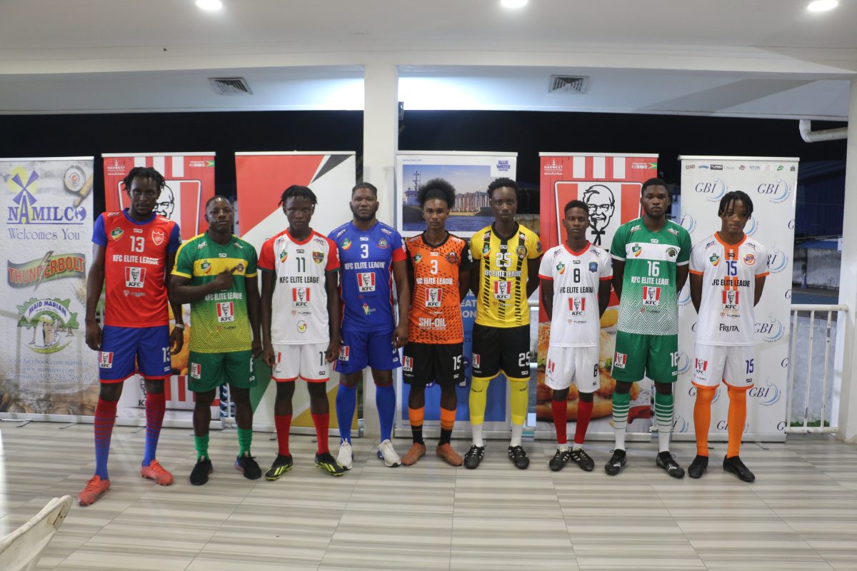 Representatives of the 10 Elite League Clubs posed for a photo opportunity, donning their new kits. 