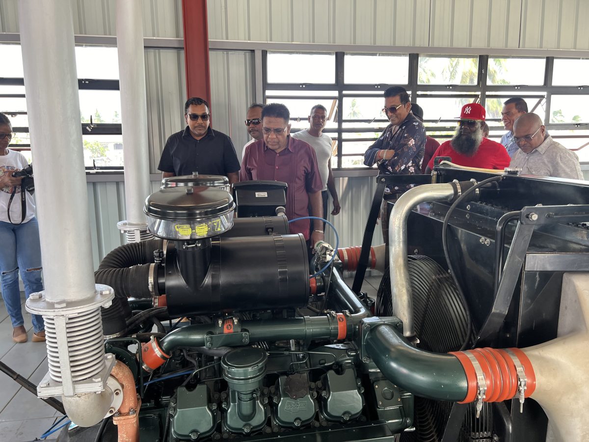 Minister of Agriculture Zulfikar Mustapha and others at yesterday’s commissioning