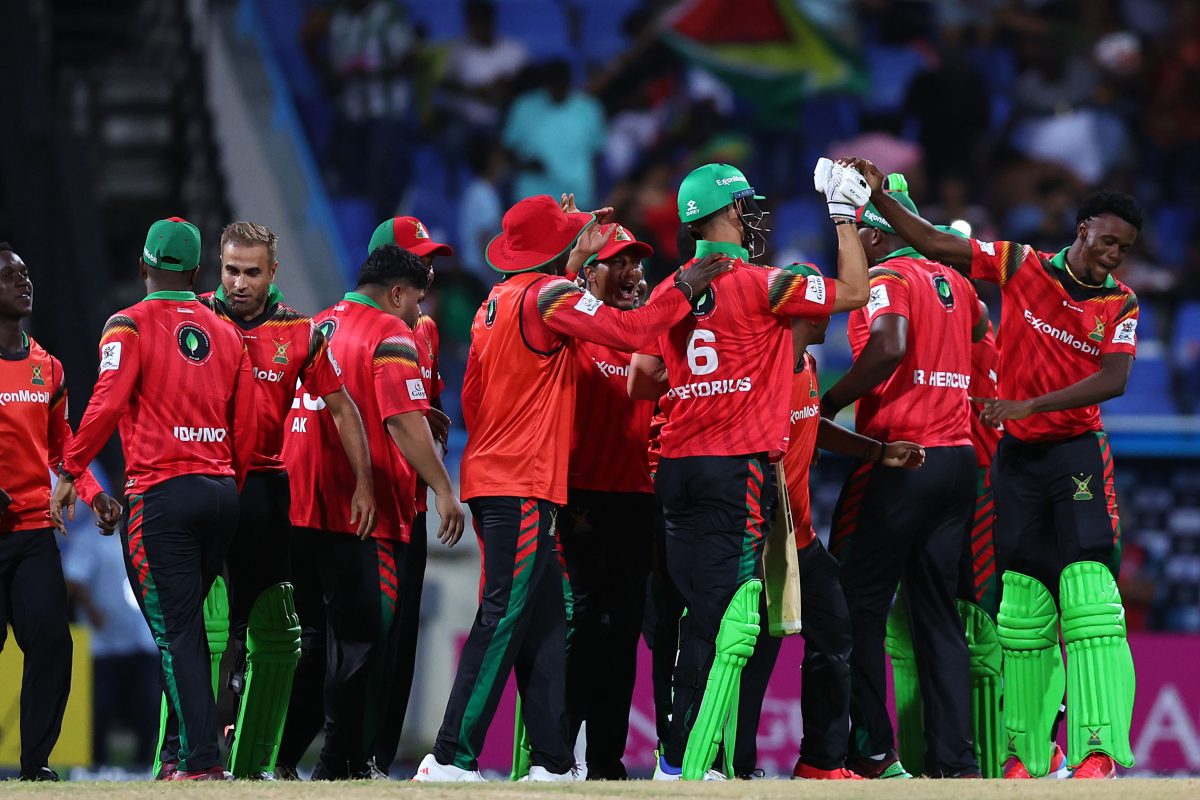  The Warriors celebrate (CPL via Getty photos) 