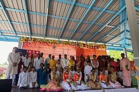 All the participants of the programme including India’s High Commissioner to Guyana Dr Amit Telang, his wife Dr Deepali Telang, founder of the Badrinaath Ashram Shri Munesh Dhanraaj, revered gurus, and representatives from the Indian Cultural Centre and Indian Mission 