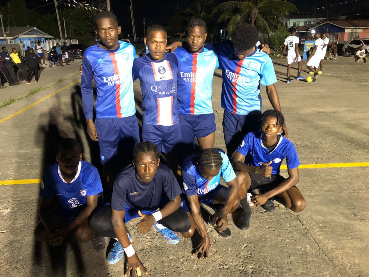 The victorious Nort East La Penitence team who
managed to beat Street Vybz 3-2 on sudden death penalties.