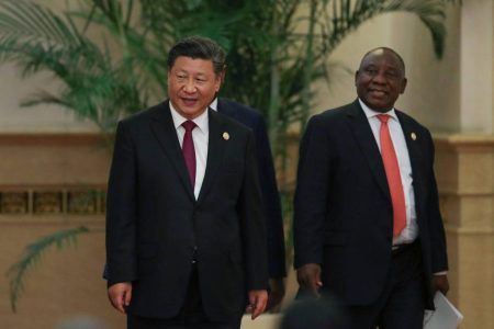 Chinese President Xi Jingping (L) with South African President Cyril Ramaphosa. (File Photo by Lintao Zhang/Pool/Getty Images)
