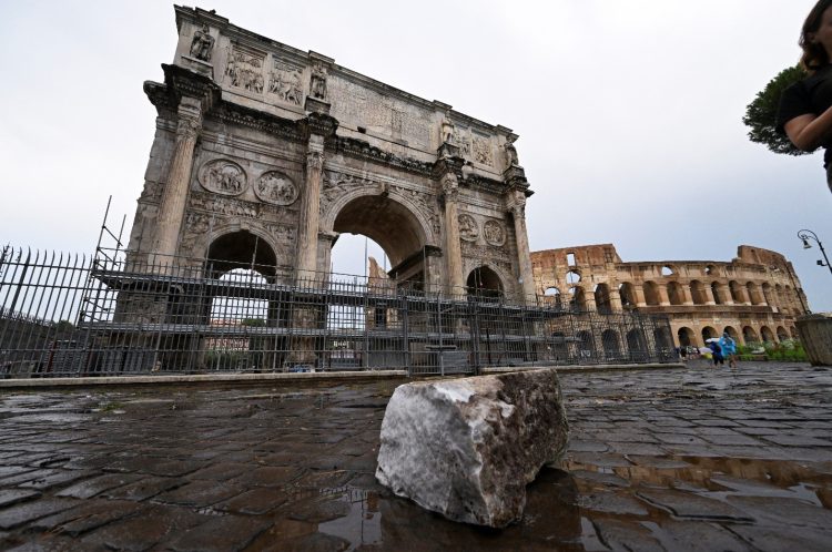 The Arch of Constantine  yesterday (Reuters photo)