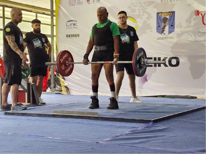 Record Breaker! Naranjan Singh establishes the new Deadlift record of 120.5Kg in the 83Kg Masters 4 category.