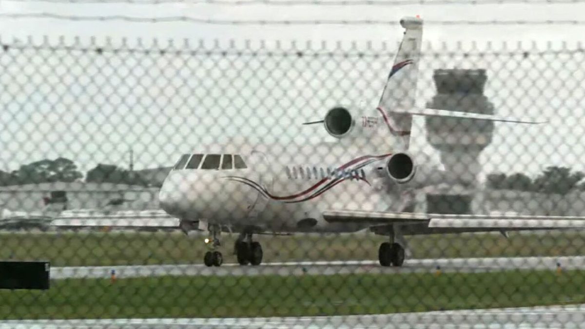 
Venezuela President Nicolas Maduro’s airplane lands in the US. Photo by: CNN via CNN Newsource