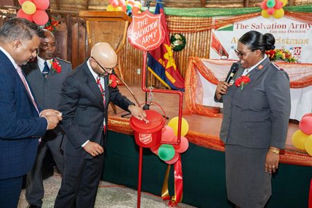 A scene from the kettle appeal (Office of the Prime Minister photo)