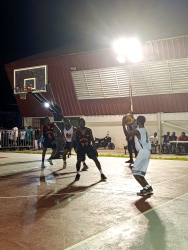 Action in the Ravens and Kobras quarterfinal fixture in the Guyana Basketball Federation Elite 16 Championship
