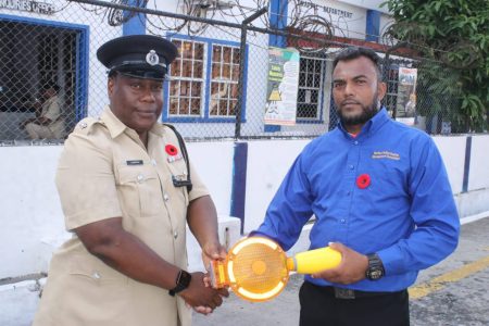 The handing over (Police photo)
