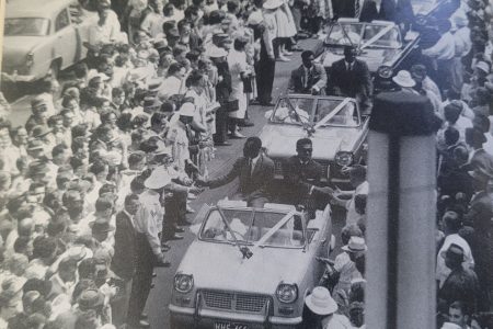 Hundreds of thousands of Australian cricket fans lined the streets of Melbourne to honour the 1960/61 West Indians during their farewell cavalcade in convertible cars. (Source: The Greatest Test of All/Jack Fingleton, 1961)