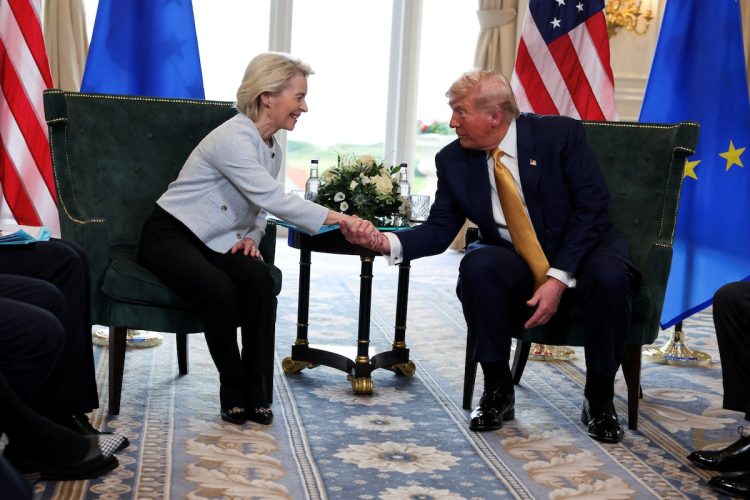 U.S. President Donald Trump shakes hands with European Commission President Ursula von der Leyen, in Turnberry, Scotland, Britain, July 27, 2025. REUTERS/Evelyn Hockstein