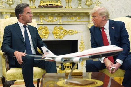 U.S. President Donald Trump, right, meets with NATO Secretary-General Mark Rutte, left, in the Oval Office on Monday.Evan Vucci/The Associated Press