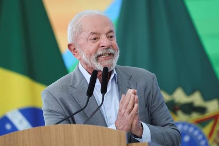 Brazil's President Luiz Inacio Lula da Silva speaks during a ceremony at the Planalto Palace, in Brasilia, Brazil, August 1, 2025. REUTERS/Adriano Machado/File Photo