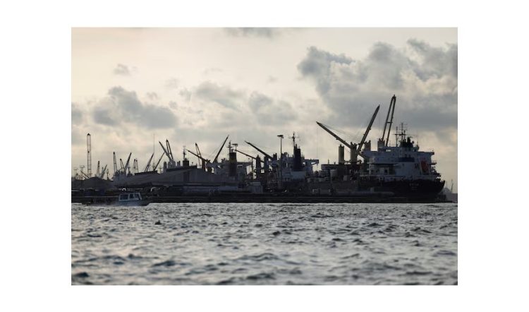Cranes sit at an oil rig facility, in Lagos Nigeria, June 13, 2025. REUTERS/Sodiq Adelakun